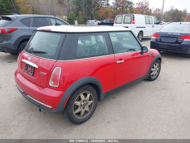 2006 MINI COOPER HARDTOP WMWRC33576TK65896 Photo 3
