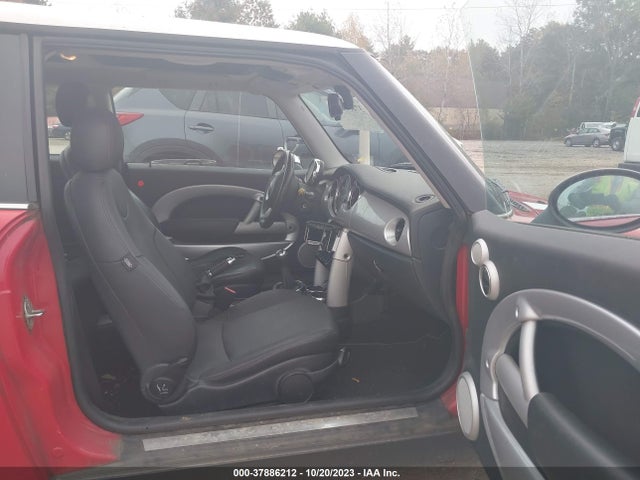2006 MINI COOPER HARDTOP WMWRC33576TK65896 Photo 4