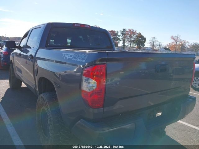 2018 TOYOTA TUNDRA 5TFDY5F16JX715011 Photo 2