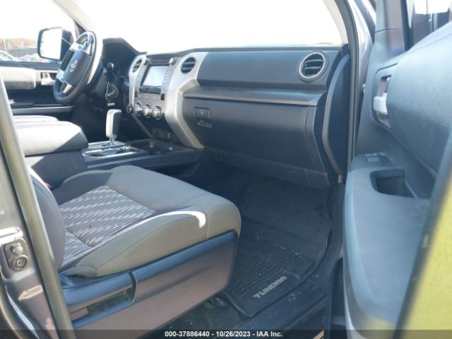 2018 TOYOTA TUNDRA 5TFDY5F16JX715011 Photo 4
