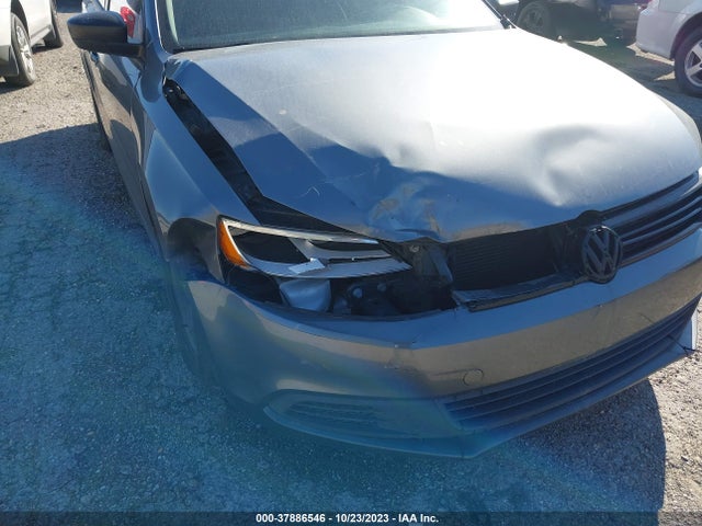 3VW2K7AJ2EM406172 Volkswagen Jetta Sedan S
