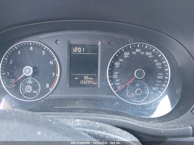 1VWAT7A35FC002716 Volkswagen Passat 1.8t Wolfsburg Ed