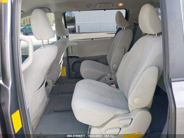 2011 TOYOTA SIENNA LE VIN: 5TDJK3DC2BS014745