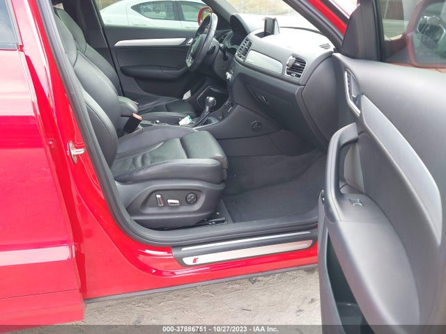 WA1JCCFS7JR004141 Audi Q3 Premium Plus