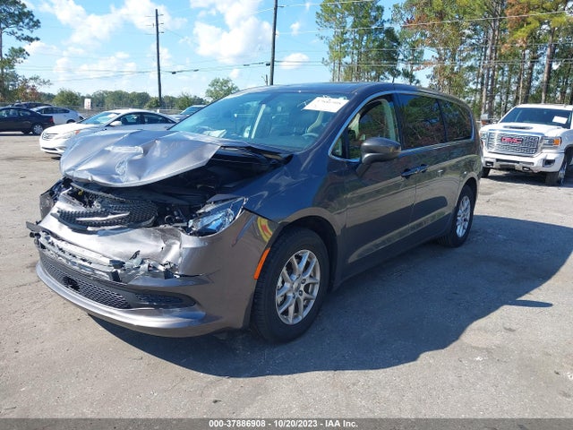 2C4RC1CG7NR229933 Chrysler Voyager Lx