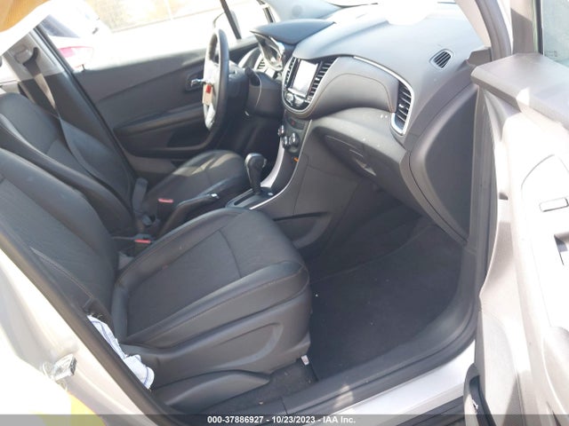 Chevrolet Trax Awd Lt 2022 KL7CJPSM1NB537343 Image 5