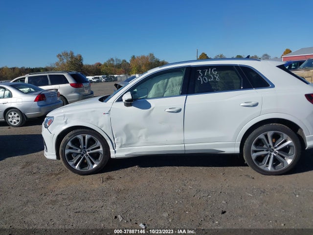 WA1EECF31M1058669 Audi Q3 S Line Premium Plus