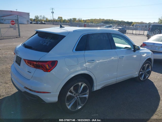 WA1EECF31M1058669 Audi Q3 S Line Premium Plus