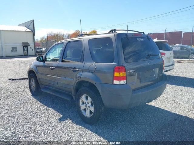 2005 FORD ESCAPE XLT VIN: 1FMYU03185KA33153