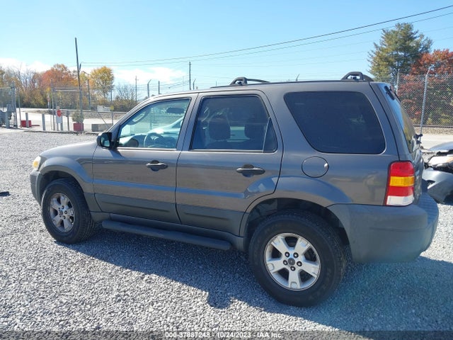 2005 FORD ESCAPE XLT VIN: 1FMYU03185KA33153
