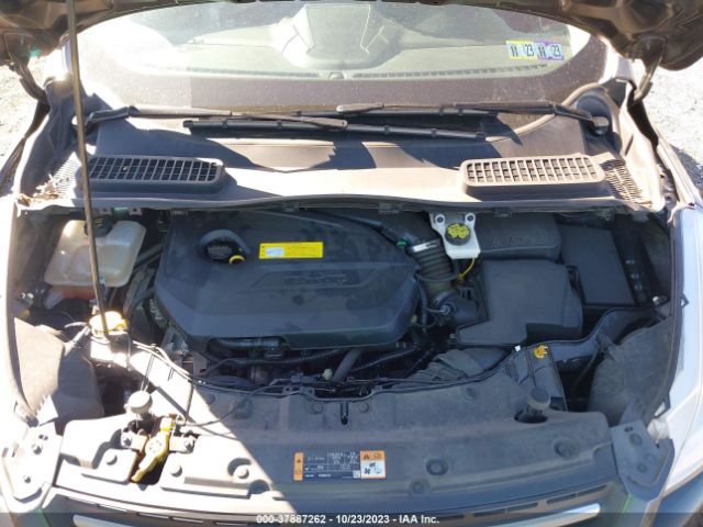 1FMCU9GX1GUB87479 Ford ESCAPE SE