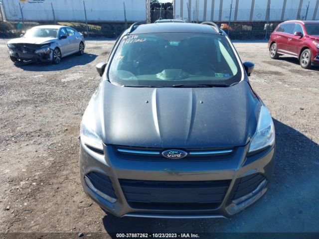 1FMCU9GX1GUB87479 Ford ESCAPE SE