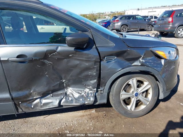 1FMCU9GX1GUB87479 Ford ESCAPE SE