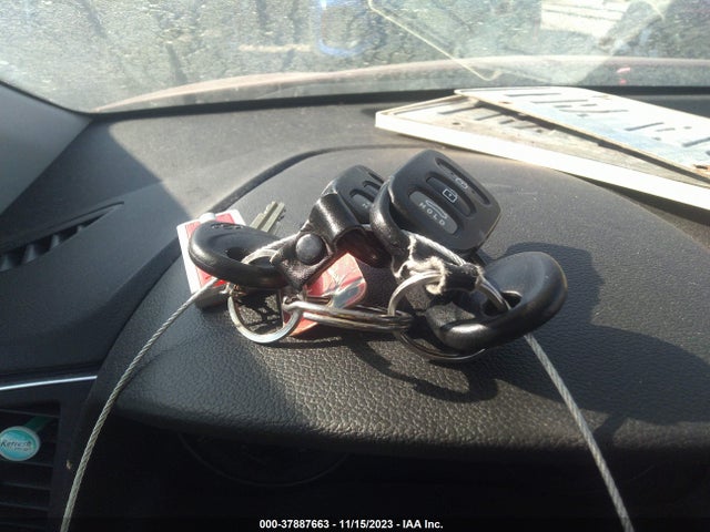 Hyundai ELANTRA SE 2018 KMHD74LF9JU538318 Image 11