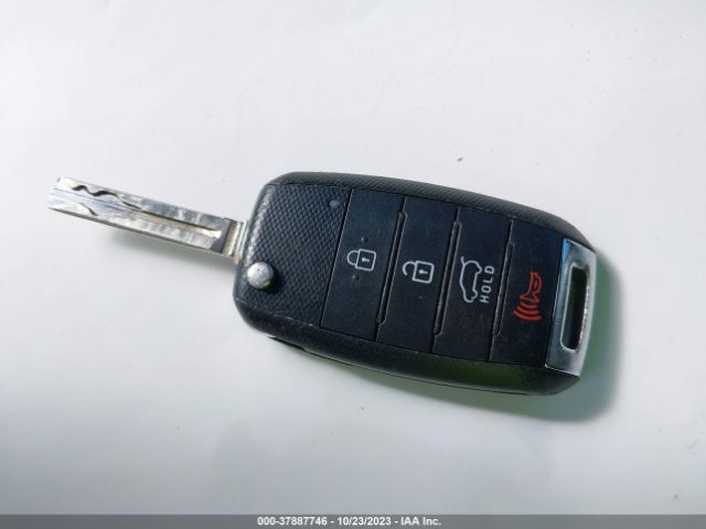 KNDJN2A2XF7222661 KIA Soul Base