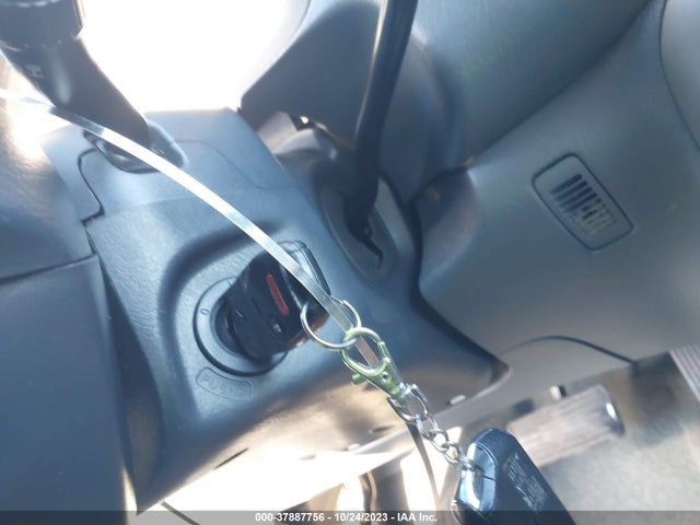 2006 HONDA PILOT EX VIN: 2HKYF18406H553516
