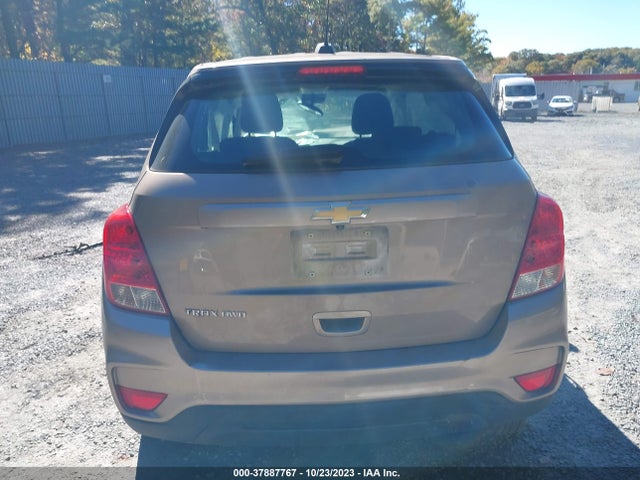 Chevrolet TRAX LS 2018 3GNCJNSB4JL254571 Image 16