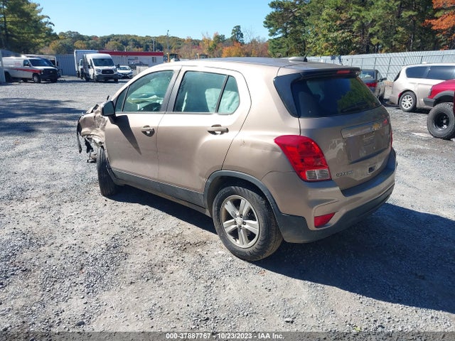 Chevrolet TRAX LS 2018 3GNCJNSB4JL254571 Image 3