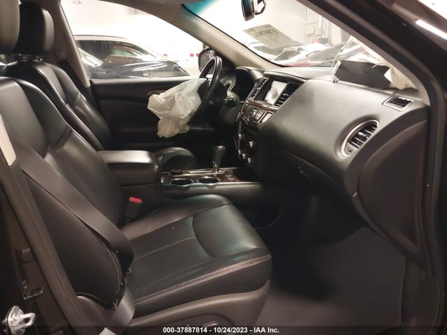 2016 NISSAN PATHFINDER SL VIN: 5N1AR2MM7GC645946