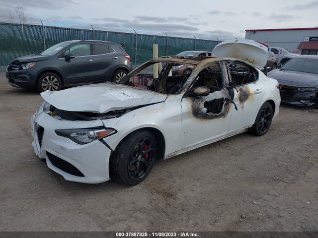 ZARFAECN7H7559615 Alfa Romeo Giulia Ti Rwd