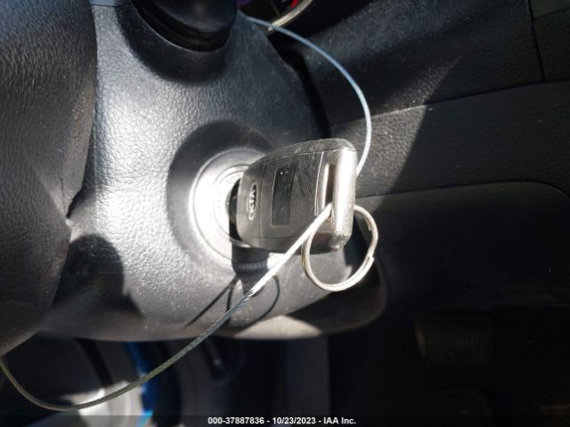 KNAFX4A82E5152404 KIA FORTE EX