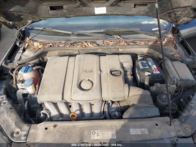 2012 VOLKSWAGEN JETTA 2.5L SE VIN: 3VWDX7AJXCM368679