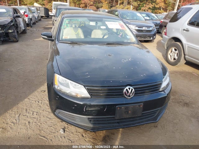2012 VOLKSWAGEN JETTA 2.5L SE VIN: 3VWDX7AJXCM368679