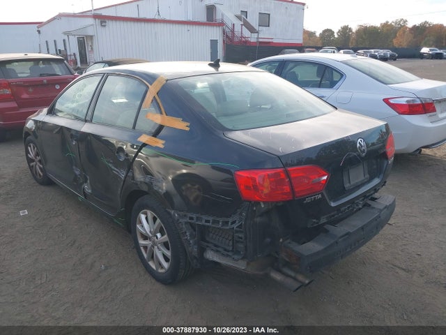 2012 VOLKSWAGEN JETTA 2.5L SE VIN: 3VWDX7AJXCM368679