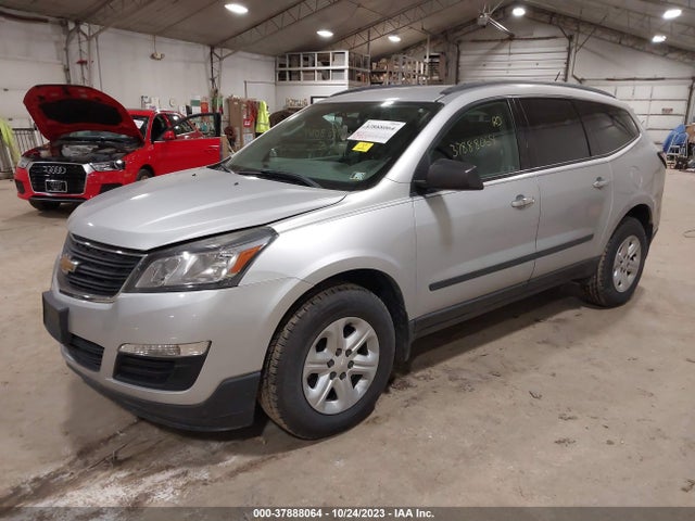 Chevrolet Traverse Ls 2015 1GNKVFED3FJ211065 Image 2