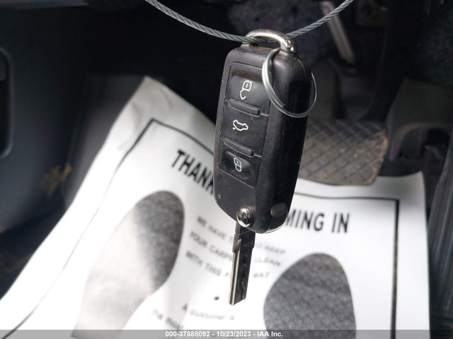 2014 VOLKSWAGEN JETTA 1.8T SE VIN: 3VWD07AJ3EM438384
