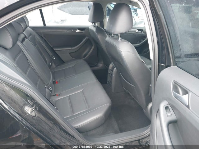 2014 VOLKSWAGEN JETTA 1.8T SE VIN: 3VWD07AJ3EM438384
