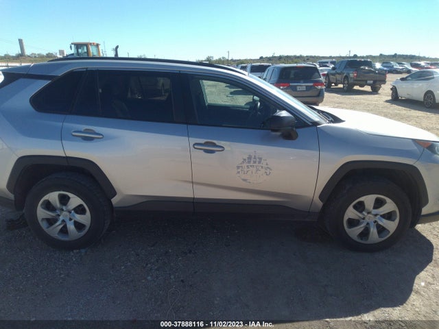 Toyota RAV4 LE 2019 2T3H1RFV2KW049321 Image 13