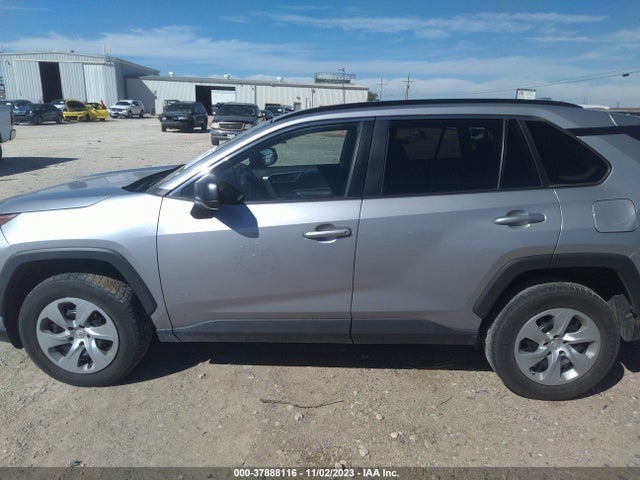 Toyota RAV4 LE 2019 2T3H1RFV2KW049321 Image 14