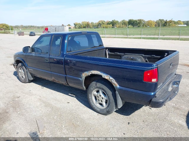 2000 CHEVROLET S-10 LS VIN: 1GCDT19W6Y8236400