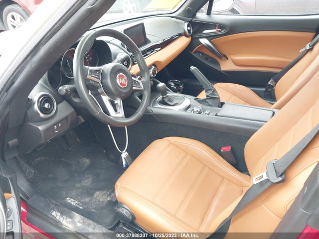 2019 FIAT 124 SPIDER JC1NFAEK9K0143095 Photo 4