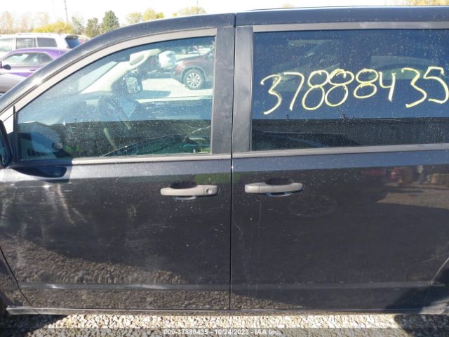 2C4RDGBG4KR572325 Dodge Grand Caravan Se