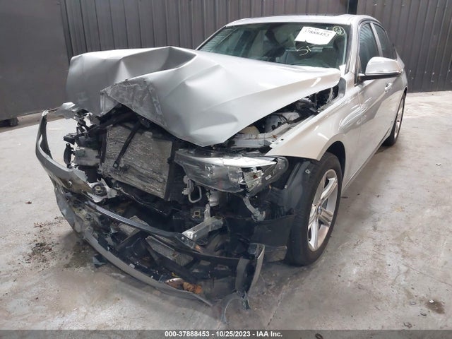 BMW 320i Xdrive 2014 WBA3C3C55EF985331 Image 2