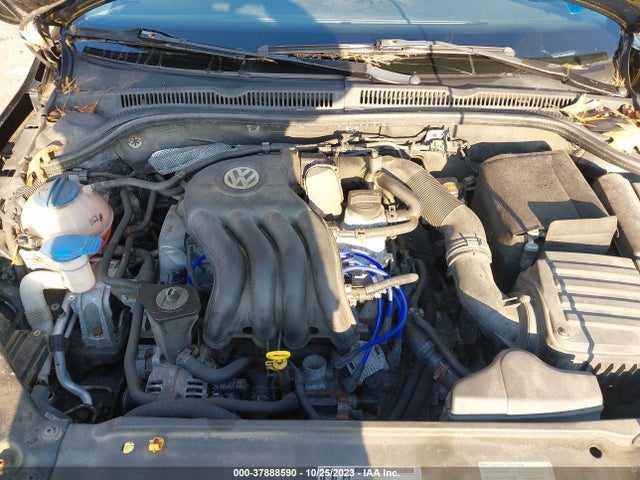 3VW2K7AJ9EM385465 Volkswagen Jetta Sedan S