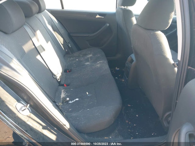 3VW2K7AJ9EM385465 Volkswagen Jetta Sedan S