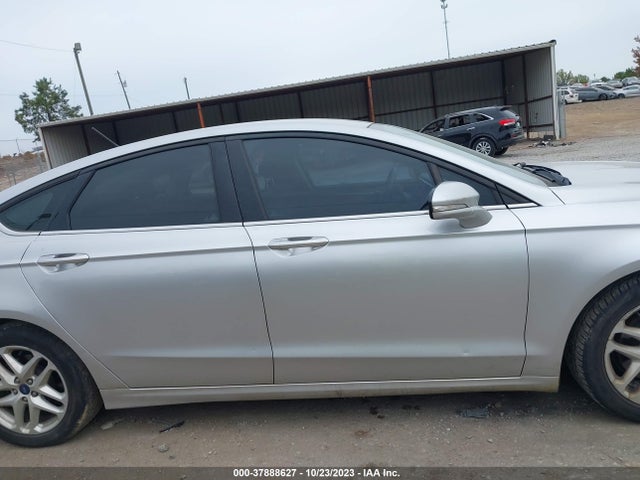 2015 FORD FUSION SE VIN: 3FA6P0H74FR237743