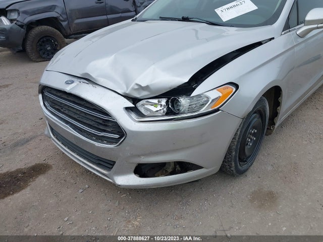 2015 FORD FUSION SE VIN: 3FA6P0H74FR237743