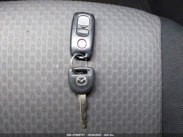 2006 MAZDA MAZDA3 I TOURING VIN: JM1BK32F561445374