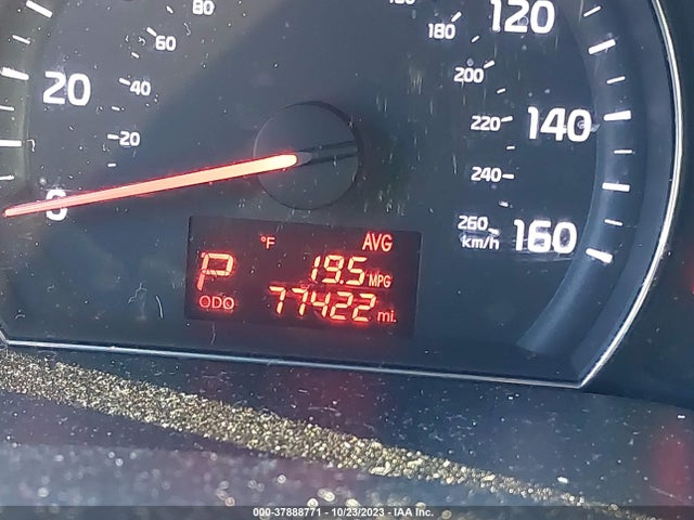 2014 KIA SORENTO LX V6 VIN: 5XYKTDA75EG543235