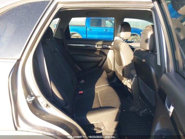 2014 KIA SORENTO LX V6 VIN: 5XYKTDA75EG543235