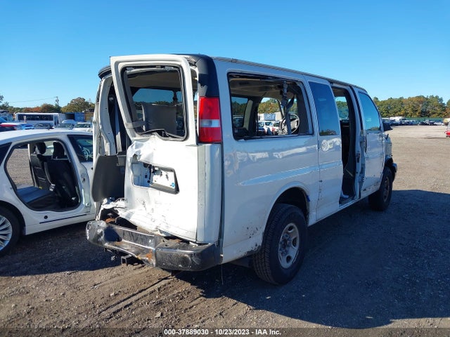 Chevrolet Express Passenger Ls 2016 1GAWGEFG6G1340208 Image 4