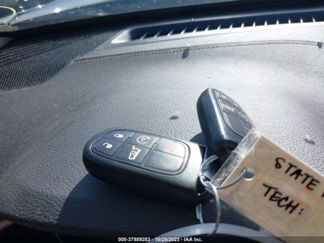 1C4PJMCS0FW594739 Jeep Cherokee Latitude