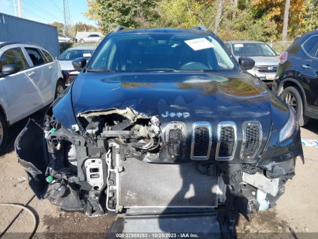 1C4PJMCS0FW594739 Jeep Cherokee Latitude