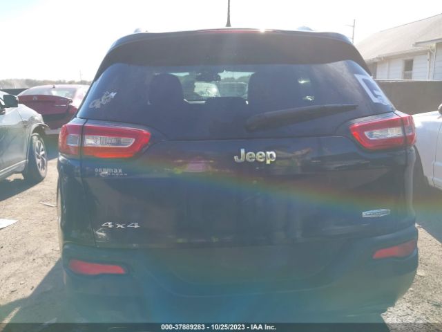 1C4PJMCS0FW594739 Jeep Cherokee Latitude