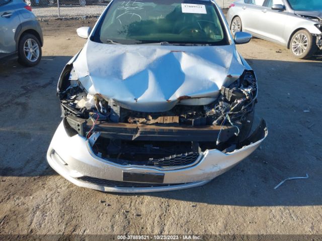KNAFZ4A8XF5264749 KIA FORTE EX