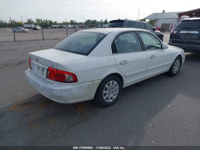 2005 KIA OPTIMA LX/EX VIN: KNAGD126X55434881